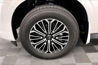 2026 Nissan Armada Platinum 4WD - Split Bench Seat Package