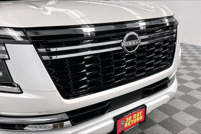 2026 Nissan Armada Platinum 4WD - Split Bench Seat Package