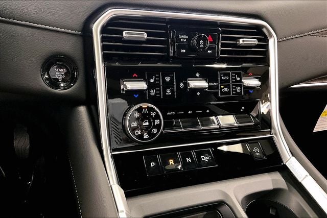 2026 Nissan Armada Platinum 4WD - Split Bench Seat Package