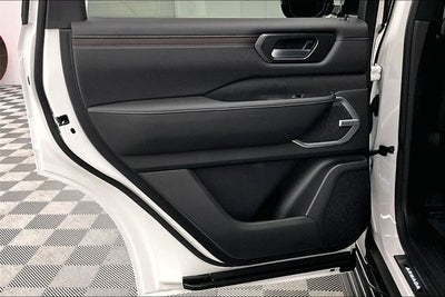 2026 Nissan Armada Platinum 4WD - Split Bench Seat Package