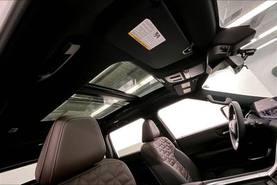 2026 Nissan Armada Platinum 4WD - Split Bench Seat Package