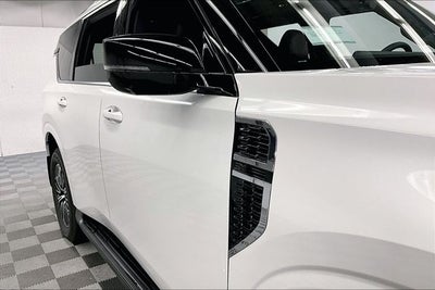 2026 Nissan Armada Platinum 4WD - Split Bench Seat Package