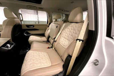 2027 Nissan Armada SL 4WD - Split Bench Seat Package