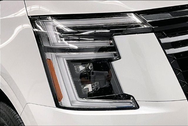 2027 Nissan Armada SL 4WD - Split Bench Seat Package