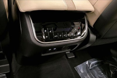 2027 Nissan Armada SL 4WD - Split Bench Seat Package