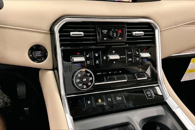 2027 Nissan Armada SL 4WD - Split Bench Seat Package