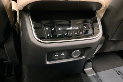 2027 Nissan Armada SL 4WD - Split Bench Seat Package
