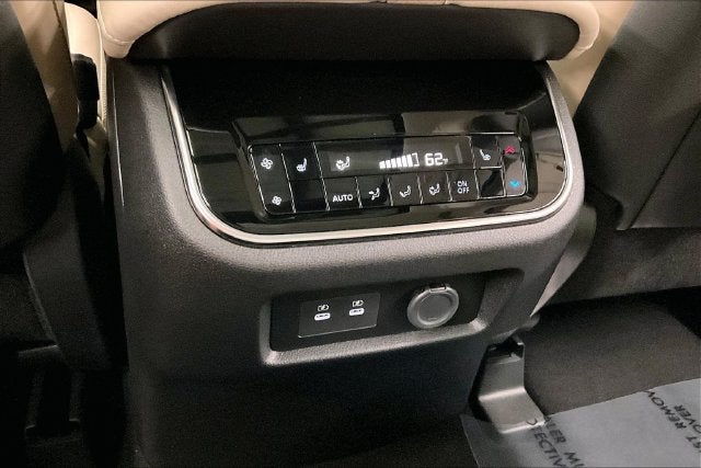 2027 Nissan Armada SL 4WD - Split Bench Seat Package