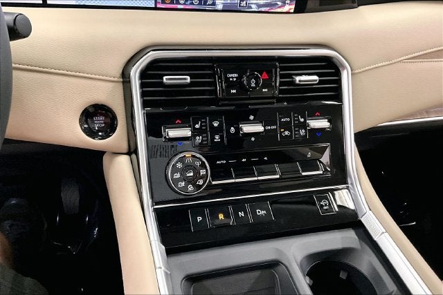2027 Nissan Armada SL 4WD - Split Bench Seat Package