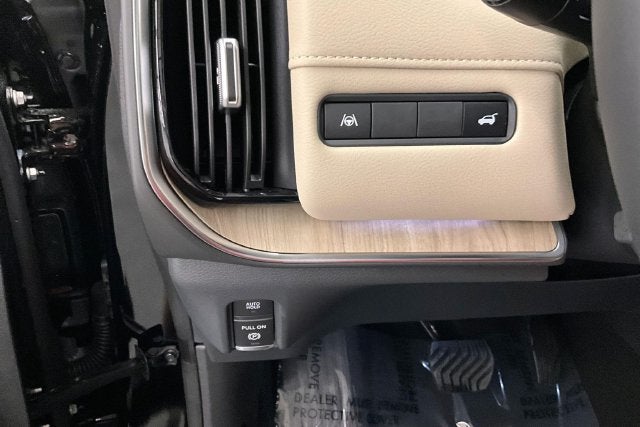 2027 Nissan Armada SL 4WD - Split Bench Seat Package