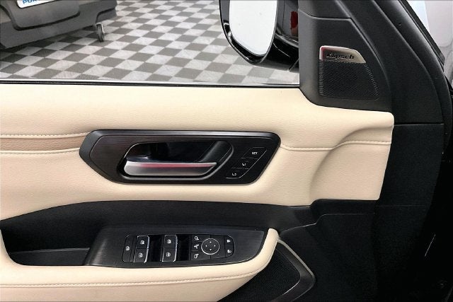 2027 Nissan Armada SL 4WD - Split Bench Seat Package