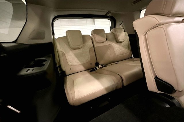 2027 Nissan Armada SL 4WD - Split Bench Seat Package