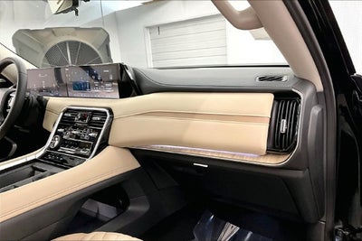 2027 Nissan Armada SL 4WD - Split Bench Seat Package