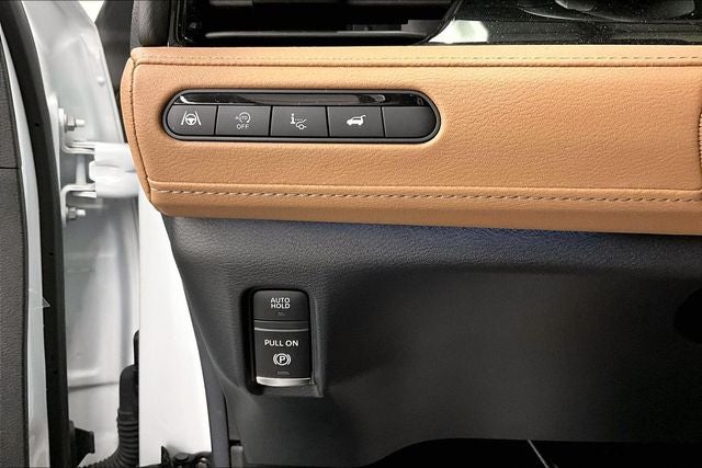 2025 INFINITI QX80 SENSORY 4x4 - Pano Roof - Htd/Cooled Massaging Leather