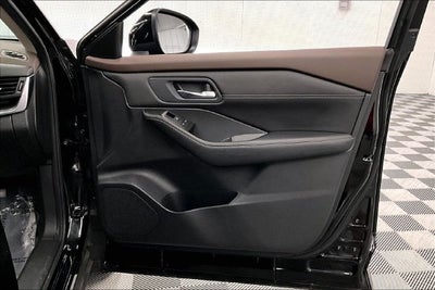 2023 Nissan Rogue SV AWD-Premium Package-Midnight Edition