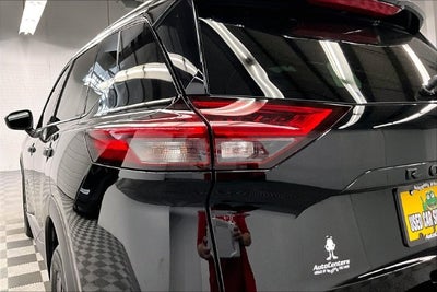 2023 Nissan Rogue SV AWD-Premium Package-Midnight Edition