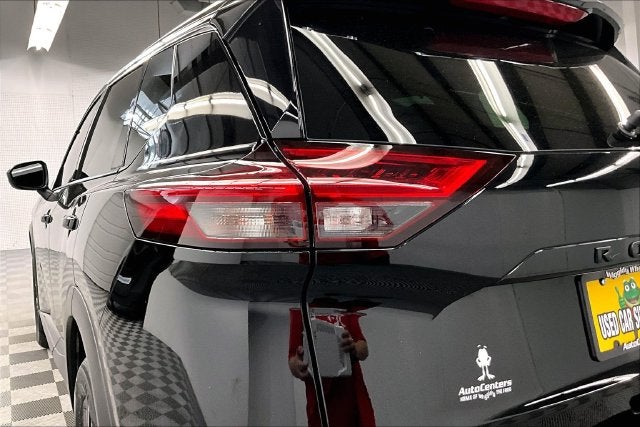 2023 Nissan Rogue SV AWD-Premium Package-Midnight Edition