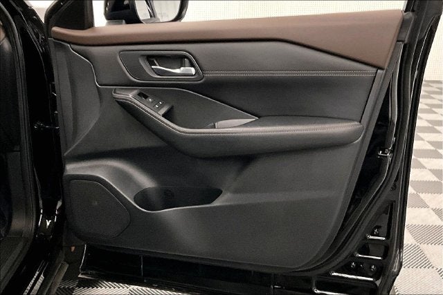 2023 Nissan Rogue SV AWD-Premium Package-Panoramic Roof