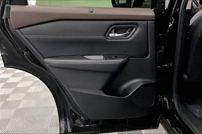 2023 Nissan Rogue SV AWD-Premium Package-Panoramic Roof