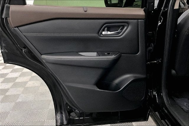 2023 Nissan Rogue SV AWD-Premium Package-Panoramic Roof