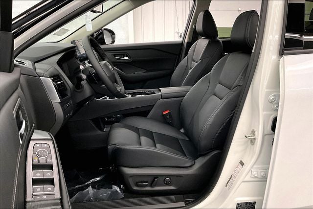 2025 Nissan Rogue SL AWD - Premium and Tech Packages