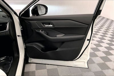 2025 Nissan Rogue SL AWD - Premium and Tech Packages