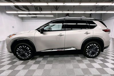 2025 Nissan Rogue Platinum Premium Package-Sunroof