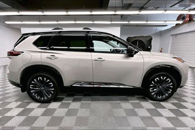 2025 Nissan Rogue Platinum Premium Package-Sunroof