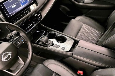 2025 Nissan Rogue Platinum Premium Package-Sunroof