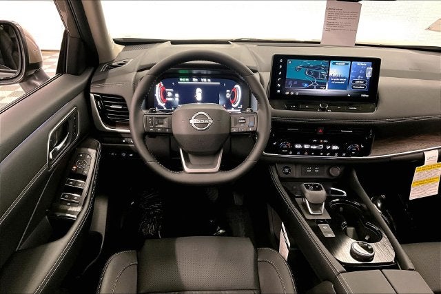 2026 Nissan Rogue Platinum AWD - Premium Package