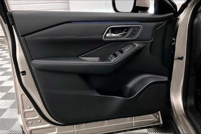 2026 Nissan Rogue Platinum AWD - Premium Package