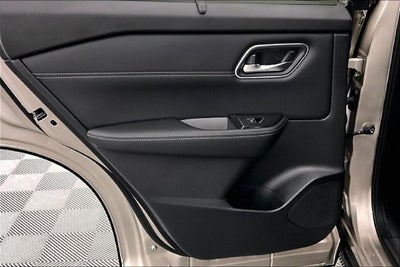2026 Nissan Rogue Platinum AWD - Premium Package