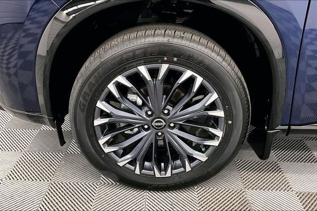 2025 Nissan Rogue Platinum AWD - Premium Package