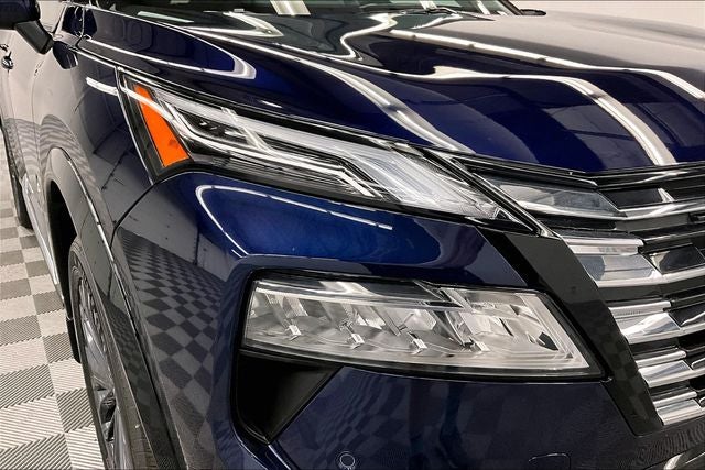 2025 Nissan Rogue Platinum AWD - Premium Package