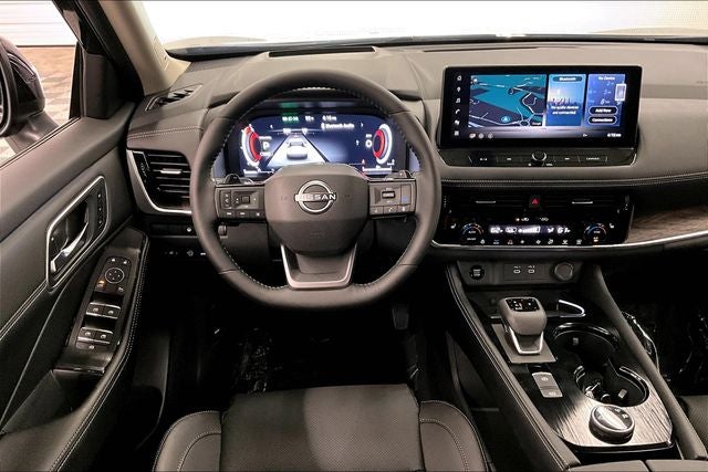 2025 Nissan Rogue Platinum AWD - Premium Package