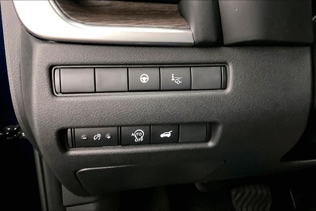 2025 Nissan Rogue Platinum AWD - Premium Package