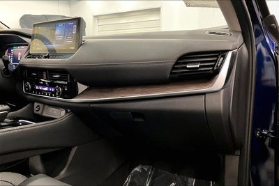 2025 Nissan Rogue Platinum AWD - Premium Package