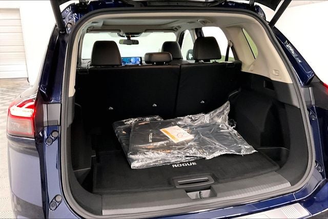 2025 Nissan Rogue Platinum AWD - Premium Package