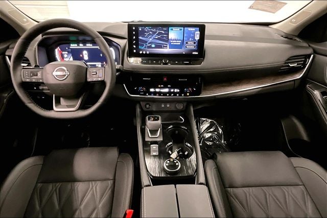 2025 Nissan Rogue Platinum AWD - Premium Package