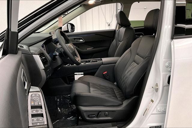 2026 Nissan Rogue Platinum AWD - Premium Package