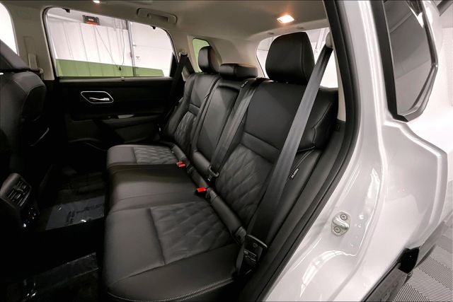 2026 Nissan Rogue Platinum AWD - Premium Package