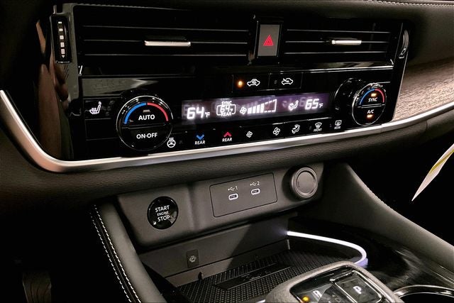 2026 Nissan Rogue Platinum AWD - Premium Package