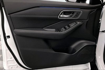 2026 Nissan Rogue Platinum AWD - Premium Package