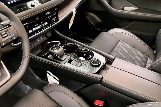 2026 Nissan Rogue Platinum AWD - Premium Package