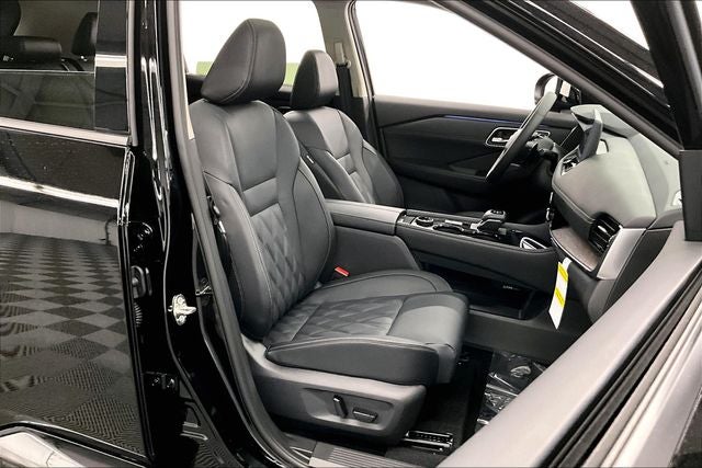 2026 Nissan Rogue Platinum AWD - Premium Package