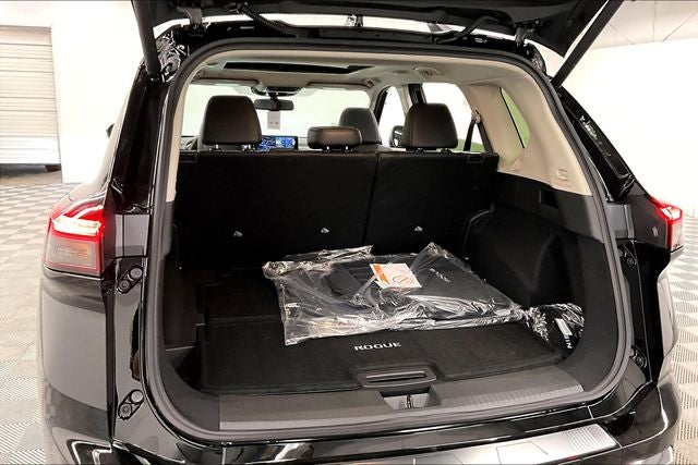 2026 Nissan Rogue Platinum AWD - Premium Package