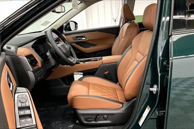 2026 Nissan Rogue Platinum AWD - Premium Package
