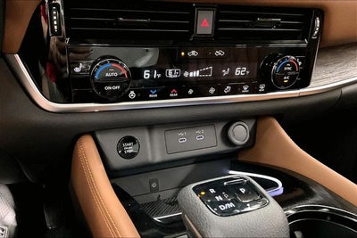 2026 Nissan Rogue Platinum AWD - Premium Package
