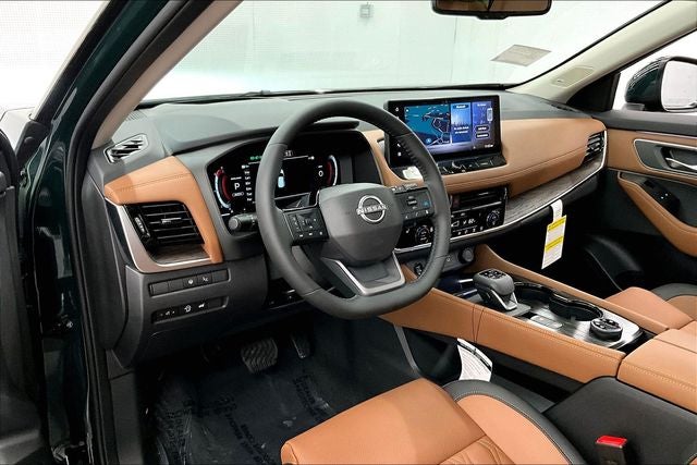 2026 Nissan Rogue Platinum AWD - Premium Package