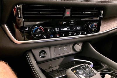 2026 Nissan Rogue Platinum AWD - Premium Package